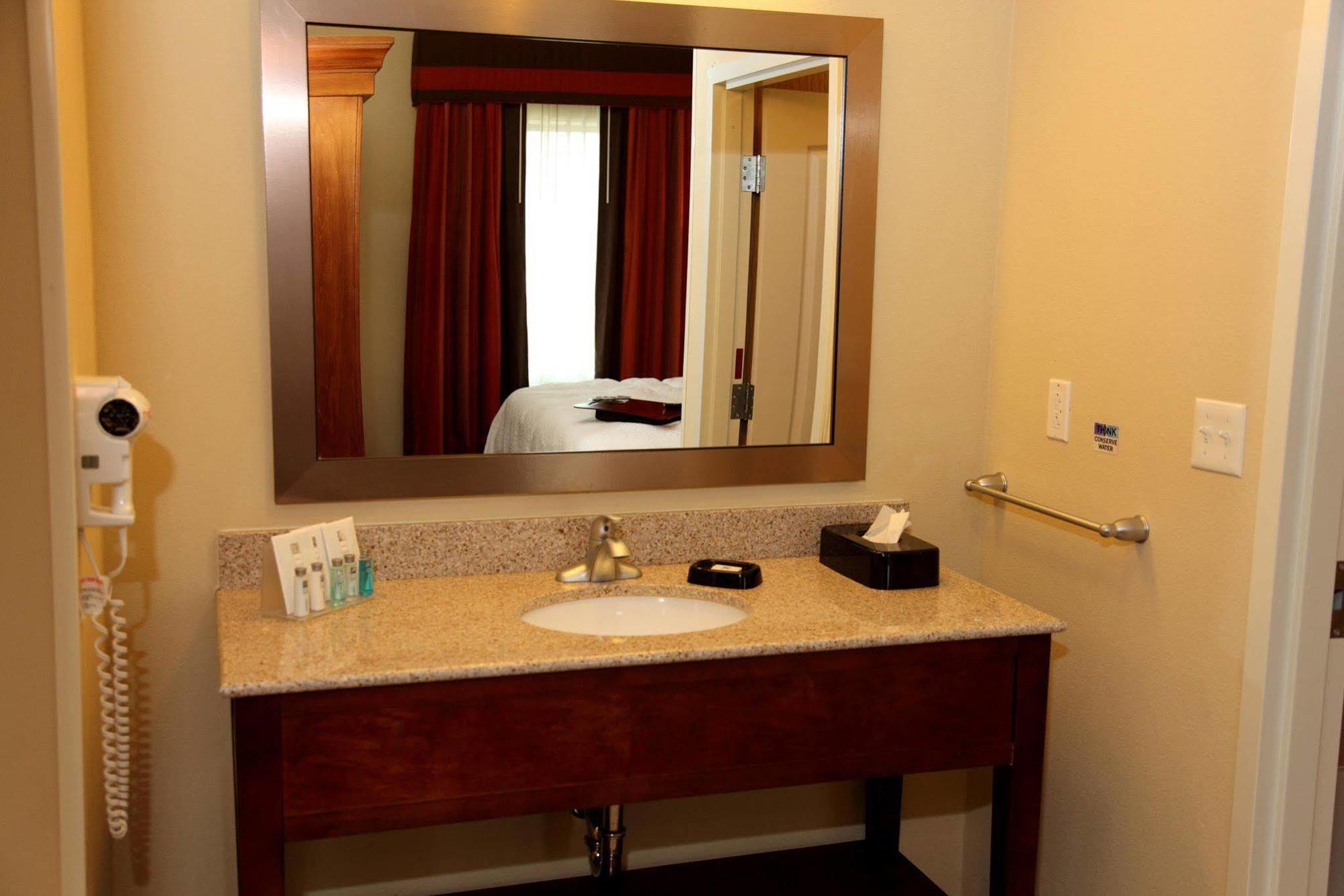 Hampton Inn & Suites Bastrop Værelse billede